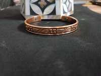 Bracelet manchette en cuivre naturel fait main, accessoire de luxe antique et moderne, style traditionnel indien, exporté par Stylenest