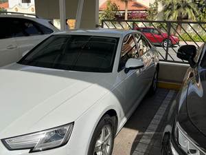 รถยนต์มือสอง ปี 2018 ออดี้ เอ4 เครื่องยนต์ 1.4 ลิตร ภายในหุ้มหนังสีเข้ม ระบบขับเคลื่อนสี่ล้อ - Product Image 2