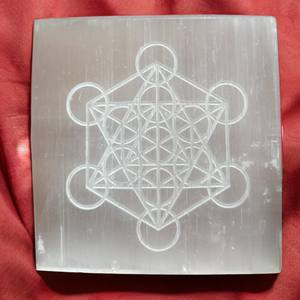 Vente en gros d'usine, plaque de sélénite de recharge, coffret cadeau, fabriqué en pierre précieuse marocaine de qualité supérieure, plaque gravée, fournisseur en gros - Product Image 6