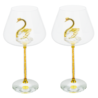 Gobelet en verre à vin rouge diamant de luxe personnalisé avec longue tige cygne doré transparent et logo personnalisé capacité de 500ml