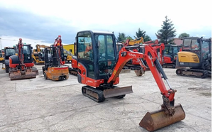Miniexcavadora Kubota KX015-4 de 1.5 Toneladas con 3 Cucharones, Orugas Hidráulicas, Cabina Cerrada, Capacidad de Cucharón de 0.03m³, Alta Capacidad de Excavación - Product Image 3