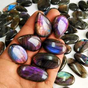 Labradorite multi-feu, cabochon naturel, effet de changement de couleur, différentes tailles (triangle/marquise/poire/ovale) - Product Image 3