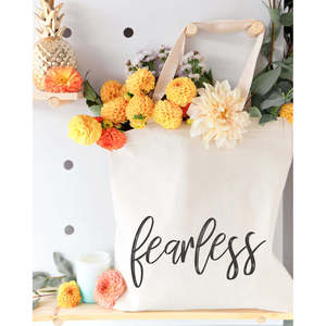 Sac fourre-tout en toile de coton couleur unie Fearless Gym avec fermeture ouverte - Product Image 2