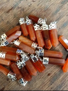 สร้อยคอจี้คริสตัลคาร์เนเลียนธรรมชาติคุณภาพดีที่สุดเพื่อความมั่นใจและความคิดสร้างสรรค์ - Product Image 4