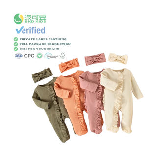 Pagliaccetto a manica lunga con cerniera in tessuto a maglia tinta unita 100% in <span class=keywords><strong>cotone</strong></span> organico - Product Image 1