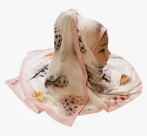 New Designs Wholesale Fashion Luxury Pure Silk Ladies Scarves Digital Printing Large Square Shawls Scarf