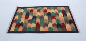 Alfombra de algodón de 3x5 pies hecha a mano de fabricante indio alfombra geométrica lavable de gran tamaño para exportación - Product Image 2