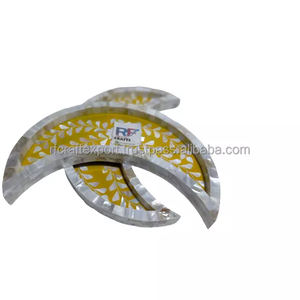 Bandeja de servicio personalizable Bandeja de comida de metal MDF moderna Bandeja de cuero con forma de luna de madera negra Eid Ramadan Bandejas al por mayor - Product Image 4