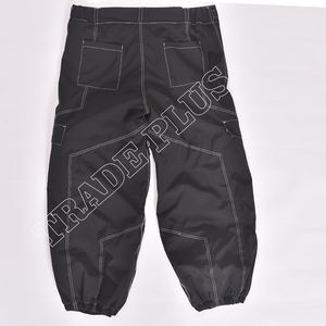 Pantalon de neige noir haute performance avec coutures contrastées blanches Multi-poches cargo Boucles de ceinture Braguette avant et poignets Cinch - Product Image 2