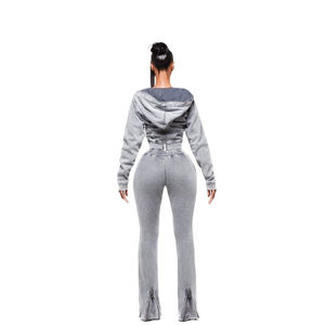 Ensemble de survêtement en molleton uni pour femme avec logo brodé personnalisé, sweat à capuche court délavé à l'acide de haute qualité, vente en gros - Product Image 4