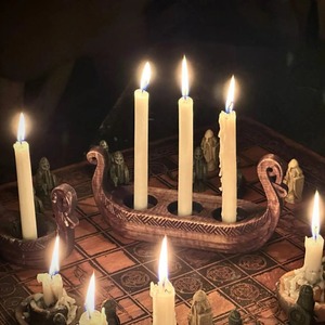 Bougeoir en bois à six colonnes, idéal pour la décoration intérieure, centre de table et éclairage festif, fabriqué à la main en Inde - Product Image 4