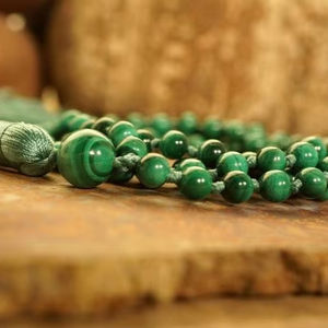 Tasbih de resina de Aventurina verde, cuentas de oración de calidad superior de 33 cuentas, precio asequible para uso espiritual Islámico - Product Image 1