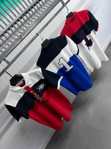 T-shirt uni pour homme 100 % coton tissé, manches courtes, col en V, décontracté, respirant, écologique, OEM ODM, logo personnalisé, étiquette privée sur le devant - Product Image 5