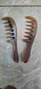 Peine de Cuerno Natural Premium de Dientes Anchos Antiestático para Cabello y Barba para Uso Profesional en Salón y en Casa - Product Image 3