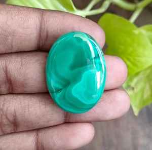 Top vente Flatback Cabochon naturel lisse ovale coupe vert Malachite poli fabrication de bijoux pierre en vrac quantité minimale de commande 100 pièces - Product Image 3