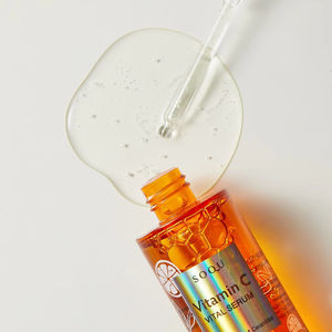 El suero de vitamina C de la marca coreana n.° 1 SOQU aumenta el tono de la piel, aporta nutrientes y humectación a tu piel. - Product Image 4