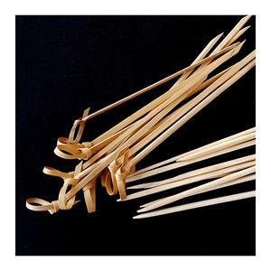 Bâtonnets de bambou noués et brochés, matériau de bambou sélectionné idéal pour la présentation de collations et la décoration alimentaire en provenance du Vietnam - Product Image 1