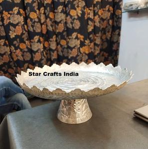 Bol de centre de fruits en relief en laiton antique moderne avec support de base en laiton de haute qualité bols de service polis personnalisés - Product Image 4