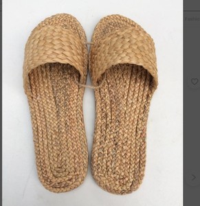 รองเท้าแตะผักตบชวาทอรองเท้าแตะสปารองเท้าแตะผู้หญิงทำด้วยมือใส่สบาย - Product Image 1