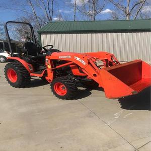 สำหรับรถแทรกเตอร์ขนาดเล็ก BX2680 รุ่น B2601 70 แรงม้า พร้อมรถตักหลังขุด เครื่องยนต์ เกียร์ ปั๊ม ระบบขับเคลื่อน 4x4 - ใหม่และมือสอง - Product Image 1