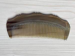 OPTIMISATION NATURELLE DES COULEURS CORNE BUFFALO VENTE EN GROS Peignes en corne antistatique naturelle pour les cadeaux de vacances par l'artisanat croissant - Product Image 6