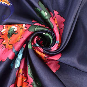 Kivotech Nouveau design Foulard carré en soie pure de qualité supérieure pour femmes Cou léger en satin avec motif solide doux au toucher - Product Image 4