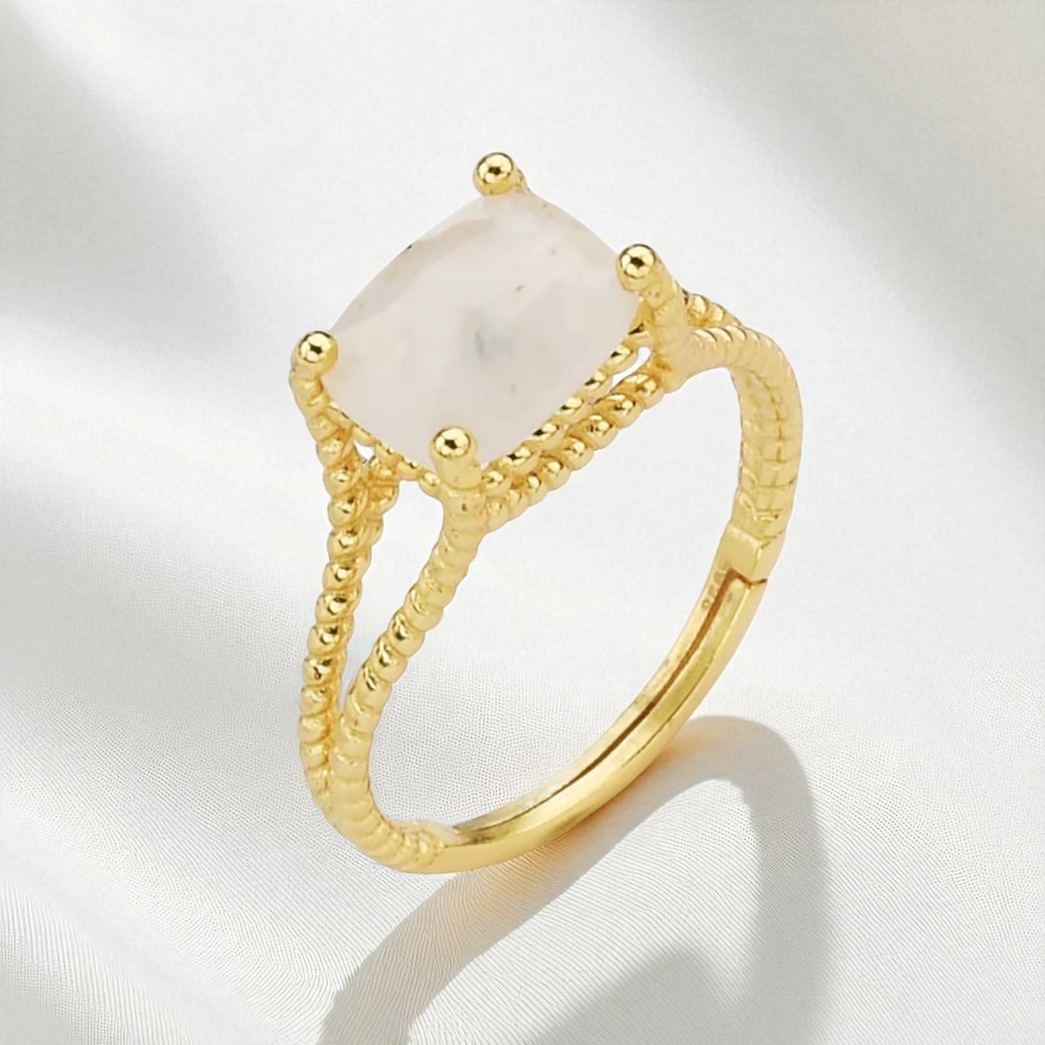 มูนสโตนสีรุ้ง