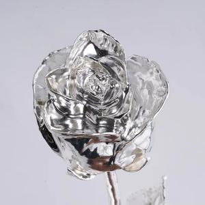 Rosas de seda plateadas de alta calidad, flores decorativas de larga duración para diseño de interiores de Halloween - Product Image 1