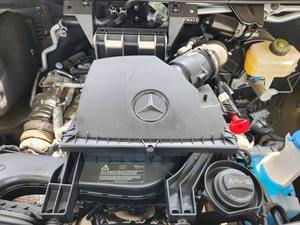 Mercedes-Benz Sprinter 2500 2024 Usada en Buen Estado, Furgoneta de Carga de 3 Puertas con Distancia Entre Ejes de 144 Pulgadas y Motor de Alto Rendimiento - Product Image 4