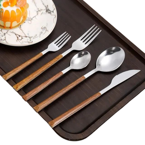Ensemble de couverts en acier inoxydable au design moderne avec manches en bois brun, couteaux, fourchettes, cuillères, ustensiles pour la maison et les restaurants - Product Image 5