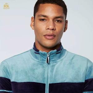 Conjunto de chaqueta y pantalón de chándal de alta calidad: elegante, cómodo y perfecto para ropa deportiva y atuendos informales - Product Image 4