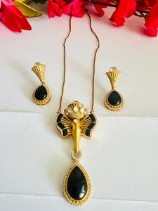 Juego de colgantes Divine Ganesh Ji con cadena para hombres y mujeres, joyería espiritual para uso diario y ocasión festiva, símbolo de prosperidad - Product Image 4