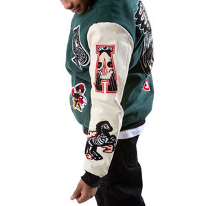 Fabricant de vestes d'université imprimées épaisses personnalisées pour hommes Vestes d'université à col montant pour le rembourrage de baseball d'hiver - Product Image 6