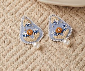 Hermosos pendientes de hoja de pavo real personalizados con múltiples cuentas, joyería festiva para mujer al mejor precio, pendientes con cuentas. - Product Image 5
