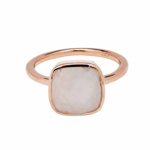 Bagues en pierre de lune arc-en-ciel plaqué or rose serti de lunette en argent sterling 925 Bague de pierre de naissance faite à la main Fournisseurs de gros de bijoux - Product Image 2