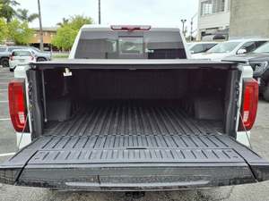 USADO LHD/RHD 2023 GMC SIERRA 1500 DENALI CREW CAB 4WD - Product Image 3