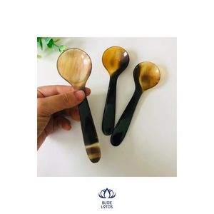 Petite cuillère de service élégante et vintage en corne de buffle avec design naturel et cuillère décorative en buffle lisse Lotus bleu - Product Image 1