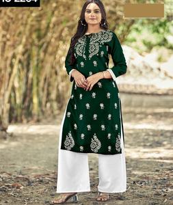 Rayon Kurtis de créateur pour femme avec une belle broderie, options de taille plus prêtes à l'emploi pour les tenues de fête - Product Image 1