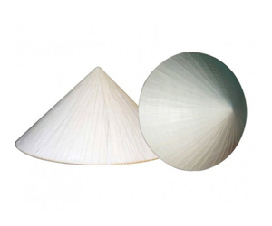 Sombrero de jardinería Sombrero de playa para el sol de hojas de palma de bambú Non La Vietnam Símbolo de cultura y belleza - Product Image 1