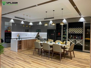 Plancher en vinyle rigide SPC en chêne naturel de qualité supérieure VFLOOR, imperméable, système de clic 5G, rainure en V, résistant à l'usure, qualité commerciale - Product Image 5