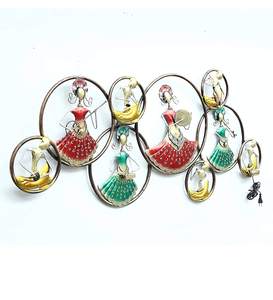 Art mural de cercle de musiciens de poupée en métal fabriqué à la main en fer poupée murale suspendue en métal avec LED multicolore - Product Image 6