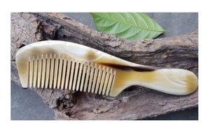 Usine 99 données d'or Viet Nam produits populaires de haute qualité peigne à cheveux en corne peignes à poignée en corne de buffle - Product Image 5