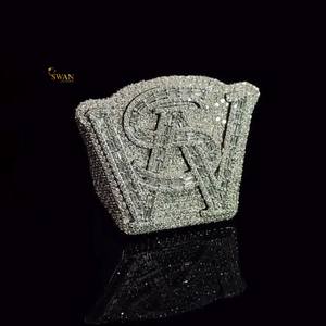 Anillo de diamante de moissanita con inicial personalizada de oro macizo de 10K, joyería llamativa de Hip Hop, regalo ostentoso de lujo para hombres y mujeres - Product Image 3