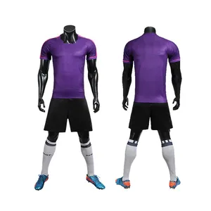 Goedkope Lage Moq Sublimatie Aangepaste Voetbal Uniform Gemaakt Van Hoge Kwaliteit Polyester Stof