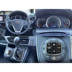 Toyota Voxy V 2014, Gasolina Turbo 4L, Volante a la Derecha, con Cámara Trasera - Product Image 4