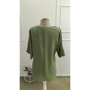 เสื้อเบลาส์คอวีแขนสั้นผู้หญิง รุ่น 34807 -สีเขียว - Product Image 6