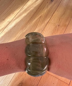 Bracelet en résine personnalisé nouveau design Bijoux en résine époxy Fleurs véritables Forme de cœur Diamant Pierre Cadeau de fête de mariage par f s i - Product Image 3