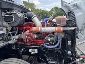 Camion semi-remorque couchette T680 2020 le plus vendu à faible coût - Toit surélevé, 450 CV, boîte automatique 12 vitesses, livraison à domicile dans le monde entier - Product Image 6