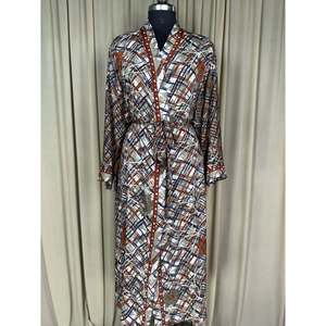Kimono de Seda Reciclada para Mujer, Estilo Boho Chic Vintage, Vestido de Playa, Bata de Descanso para Resort, Cubre Traje de Baño Estilo Gitano - Product Image 1