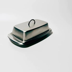 Mantequillera Antigua de Metal - Product Image 1